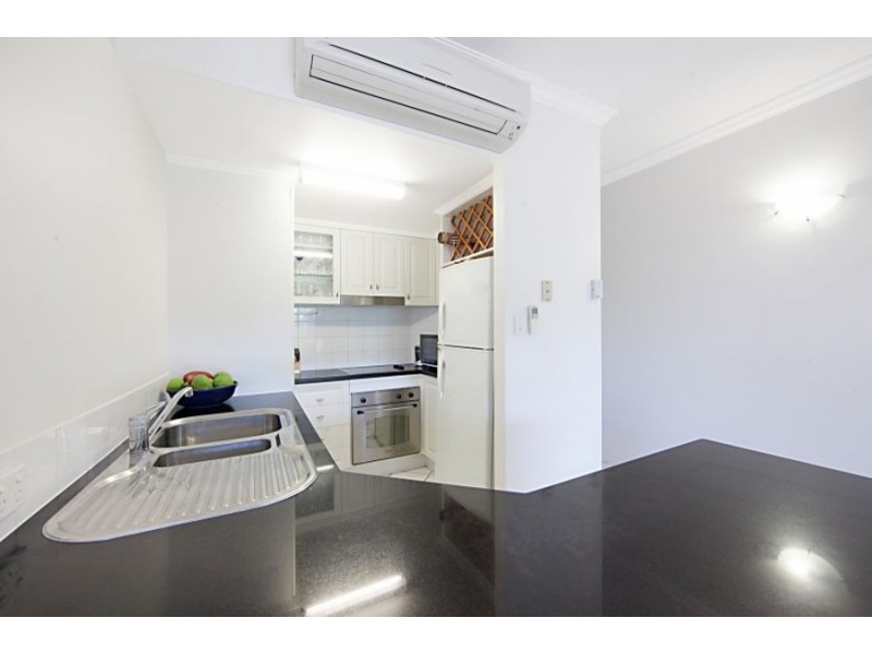 9/18 The Strand, North Ward QLD 4810