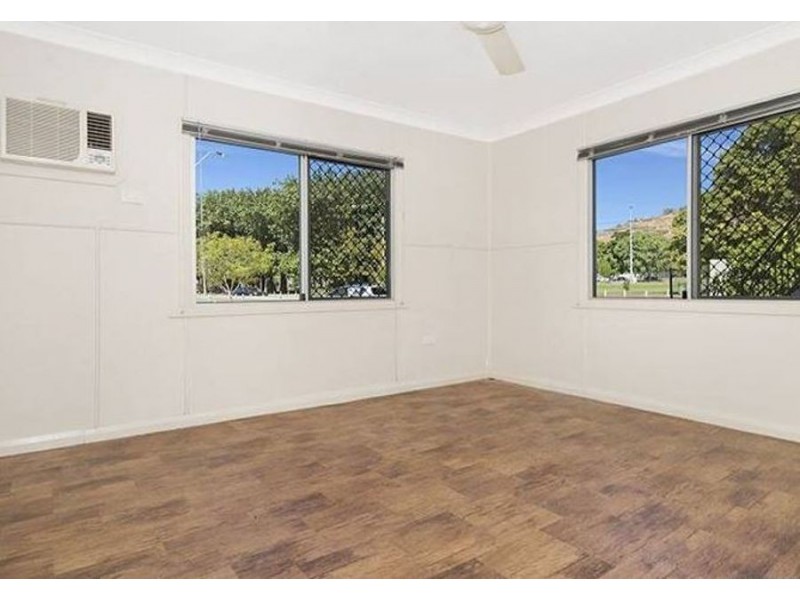 5B Warburton Street, North Ward QLD 4810