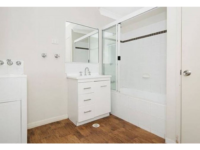 5B Warburton Street, North Ward QLD 4810