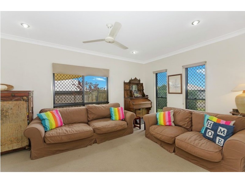 9 Channel Street, Bushland Beach QLD 4818