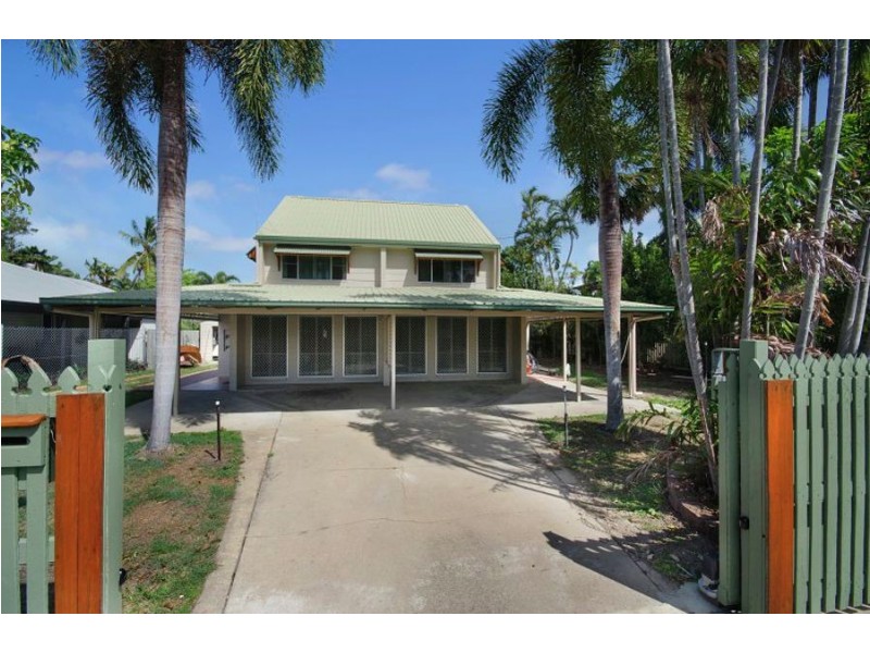 11 Bell Street, South Townsville QLD 4810