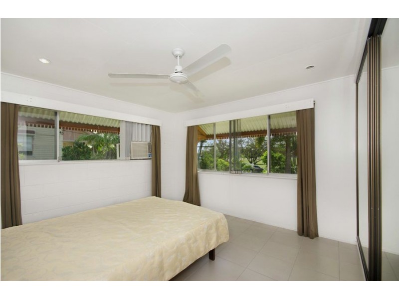 11 Bell Street, South Townsville QLD 4810