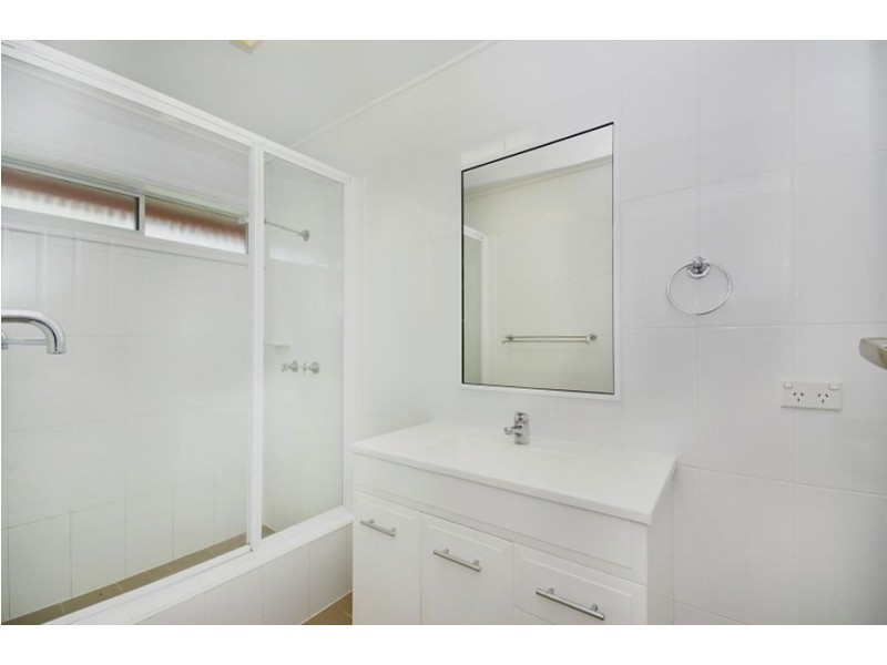 11 Bell Street, South Townsville QLD 4810