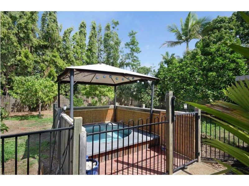 11 Bell Street, South Townsville QLD 4810