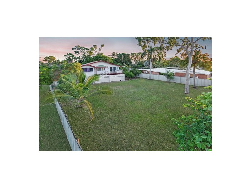 37 Renecol Avenue, Rasmussen QLD 4815