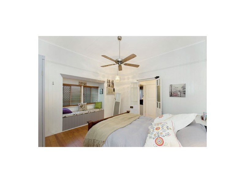 37 Renecol Avenue, Rasmussen QLD 4815