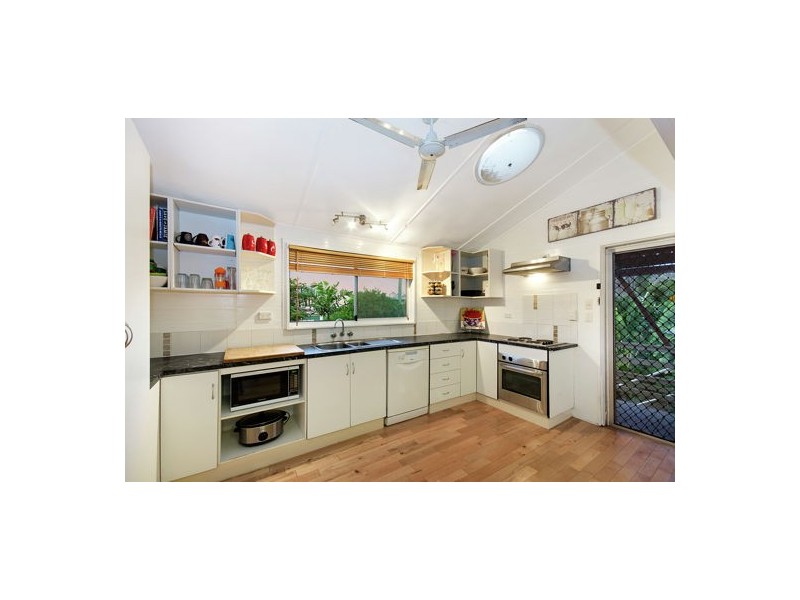 37 Renecol Avenue, Rasmussen QLD 4815