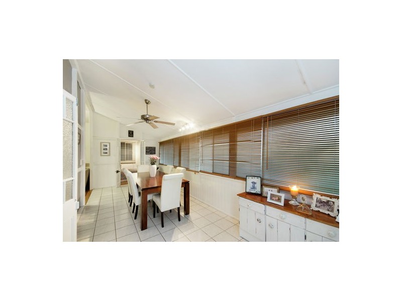 37 Renecol Avenue, Rasmussen QLD 4815