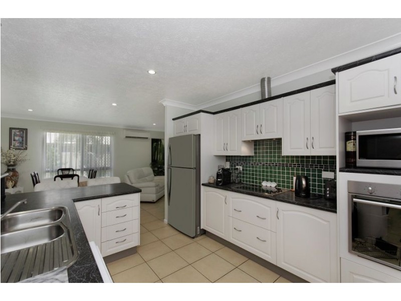 12 Lakewood Avenue, Kirwan QLD 4817