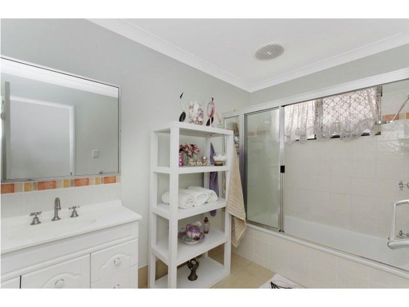 12 Lakewood Avenue, Kirwan QLD 4817