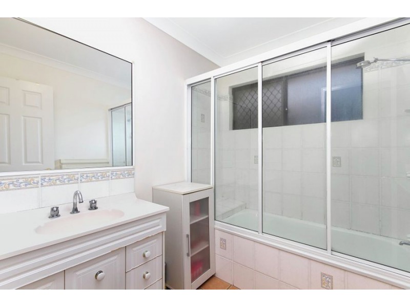 24 Milgate Crescent, Kirwan QLD 4817