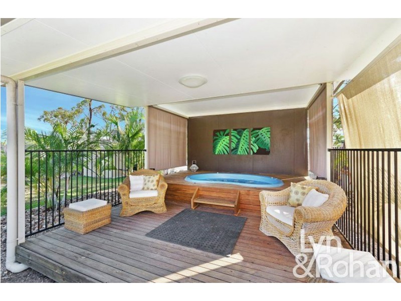 17 Wexford Crescent, Mount Low QLD 4818