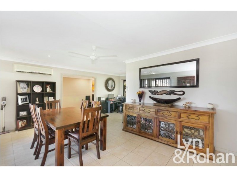 17 Wexford Crescent, Mount Low QLD 4818