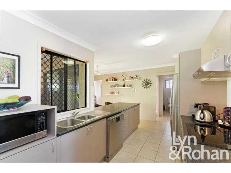 17 Wexford Crescent, Mount Low QLD 4818