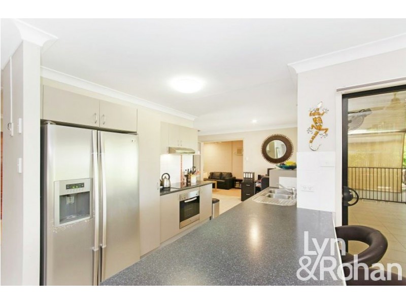 17 Wexford Crescent, Mount Low QLD 4818