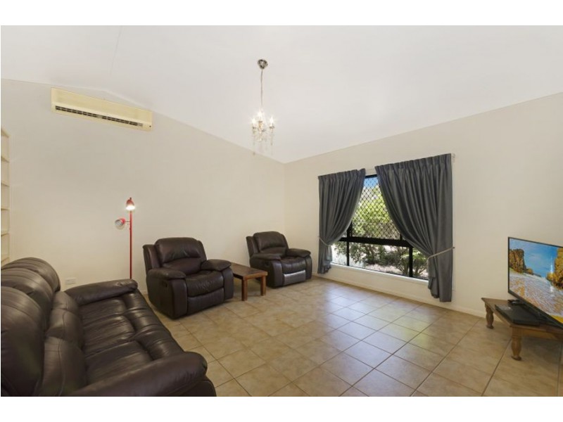 3 Fuchsia Court, Bushland Beach QLD 4818