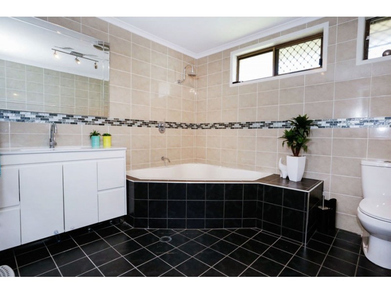 29 Winston Crescent, Kirwan QLD 4817