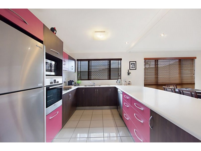 10 Lockyer Place, Mount Louisa QLD 4814