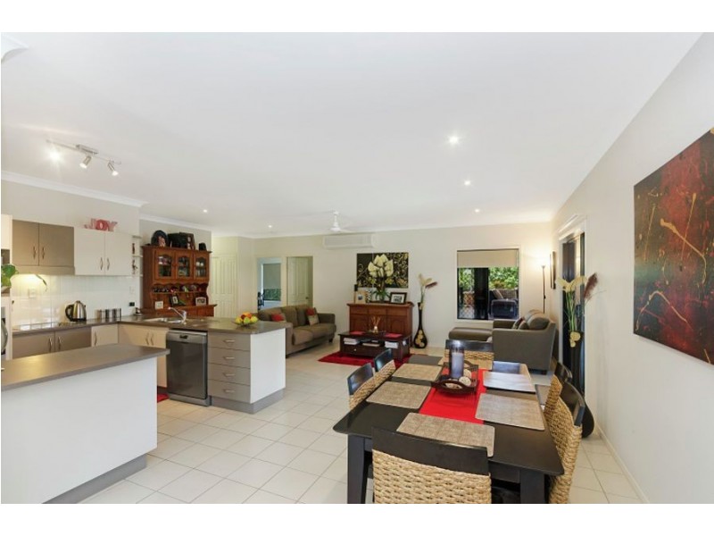 32 Anchorage Circuit, Bushland Beach QLD 4818