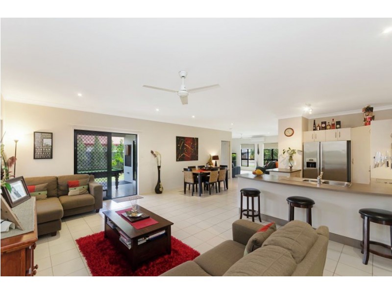 32 Anchorage Circuit, Bushland Beach QLD 4818