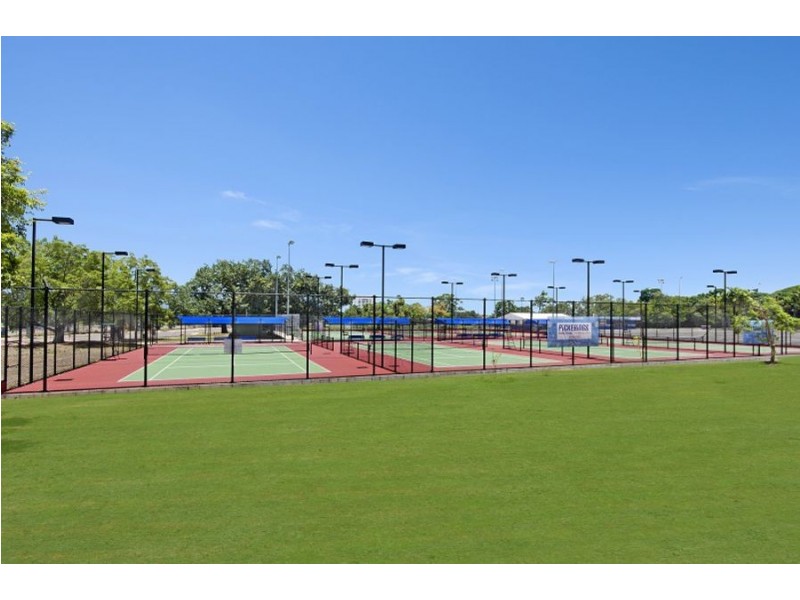 72 Yarrawonga Drive, Castle Hill QLD 4810