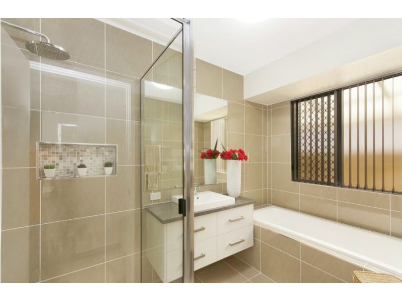 32 Barklya Street, Mount Low QLD 4818