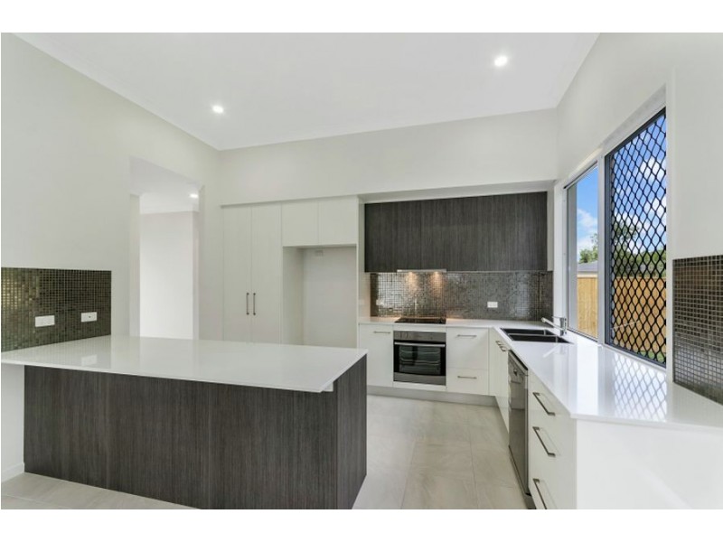 3 Seaspray Court, Bushland Beach QLD 4818