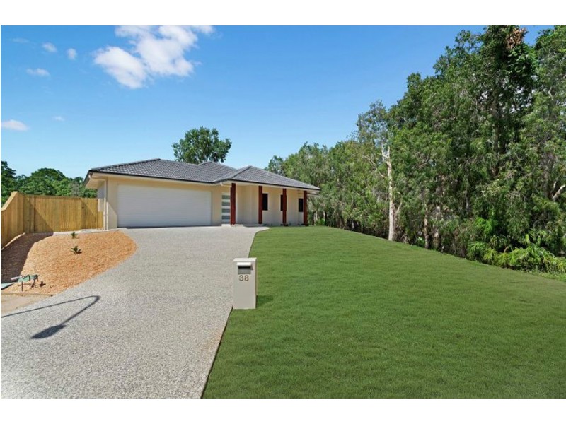 38 Dune Parade, Bushland Beach QLD 4818