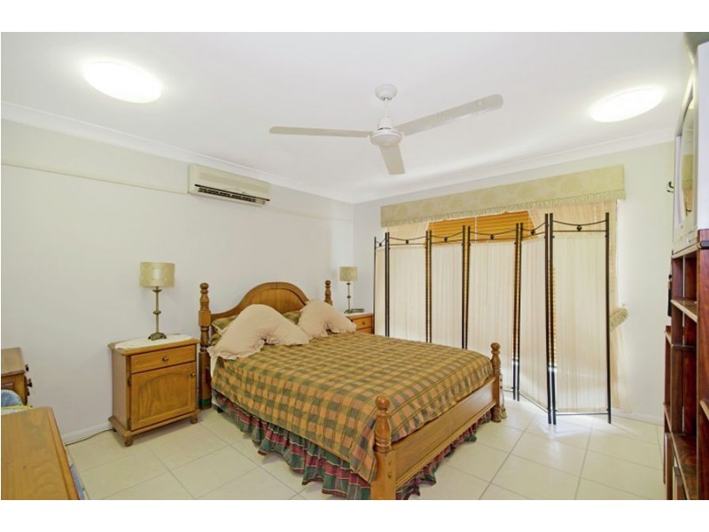 11 Ugarte Street, Bushland Beach QLD 4818