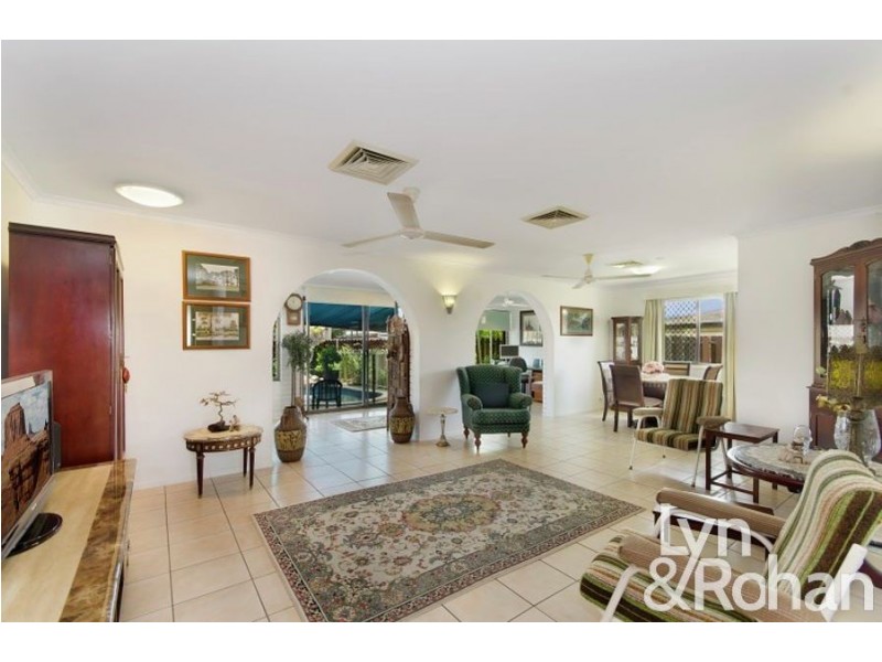 16 Mott Street, Heatley QLD 4814