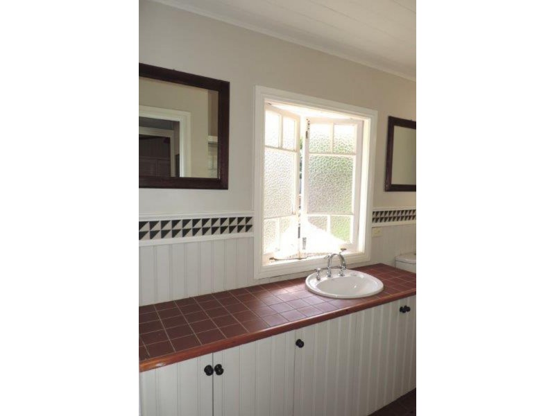 2/11 Melton Terrace, Townsville City QLD 4810