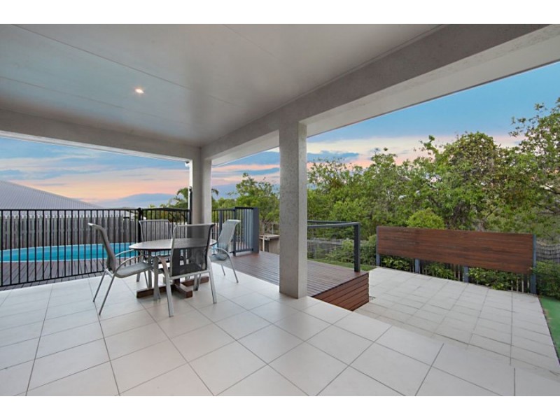 26 Kosciusko Way, Mount Louisa QLD 4814