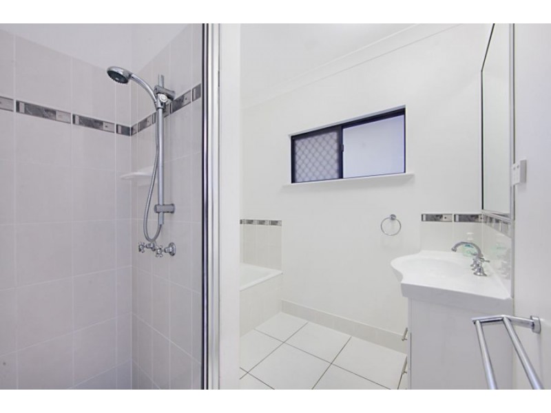 26 Kosciusko Way, Mount Louisa QLD 4814