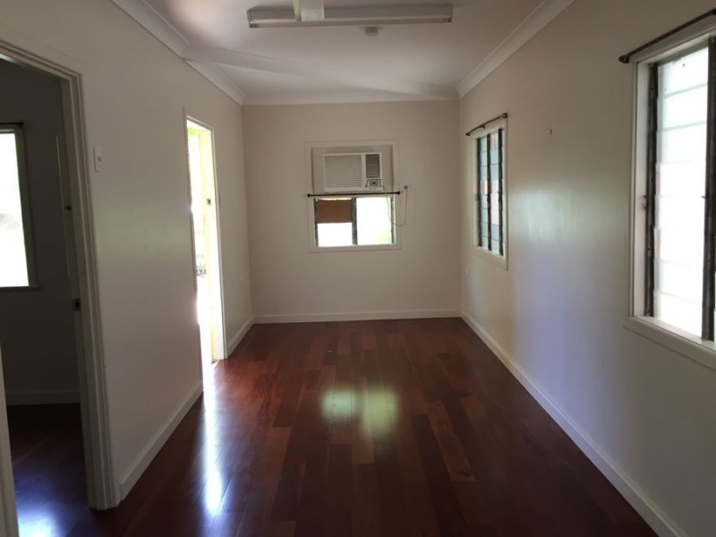 2/12 Humphrey Street, West End QLD 4810