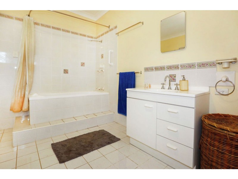 75 Althaus Parade, Yabulu QLD 4818