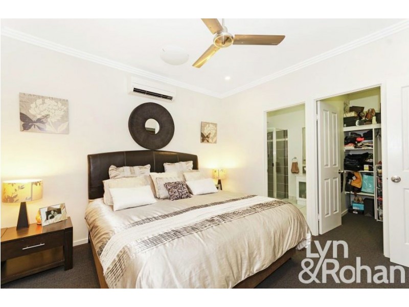 8 Rattray Street, Bushland Beach QLD 4818