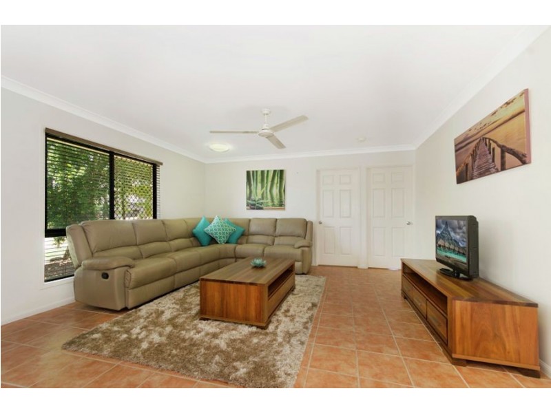 2 Genesta Court, Bushland Beach QLD 4818