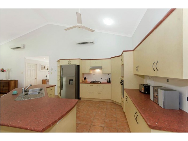 2 Genesta Court, Bushland Beach QLD 4818