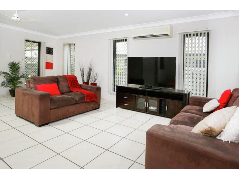 12 Beaconsfield Avenue, Kirwan QLD 4817