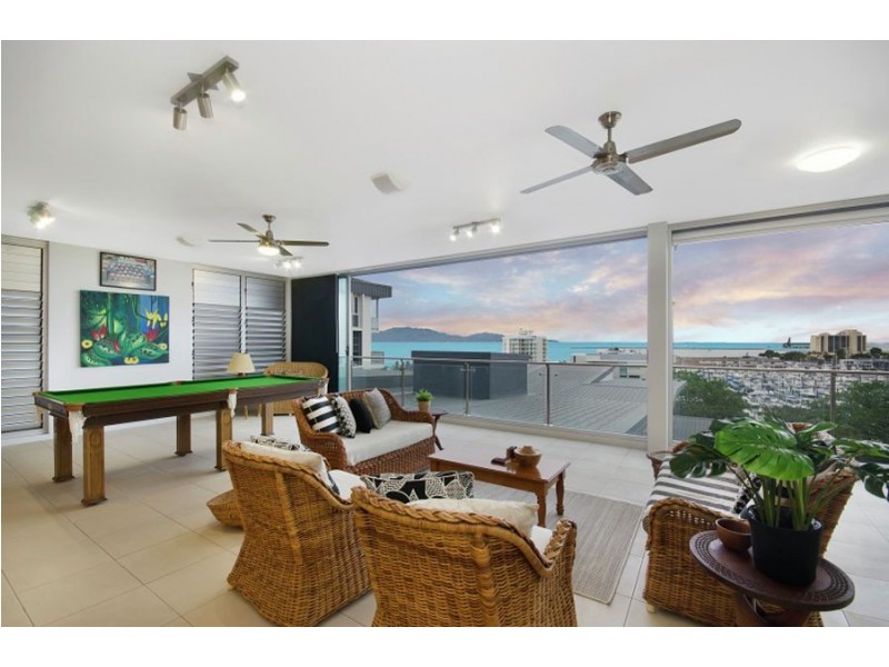 2/24 The Strand, North Ward QLD 4810