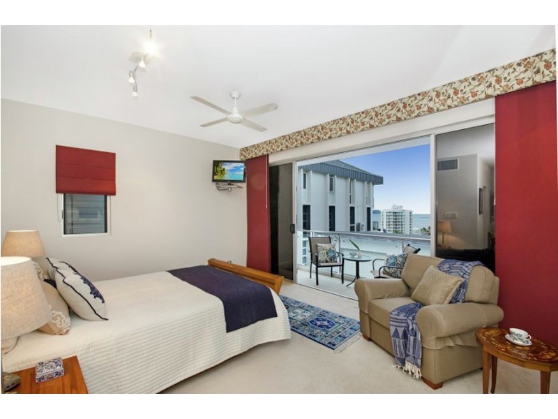 2/24 The Strand, North Ward QLD 4810