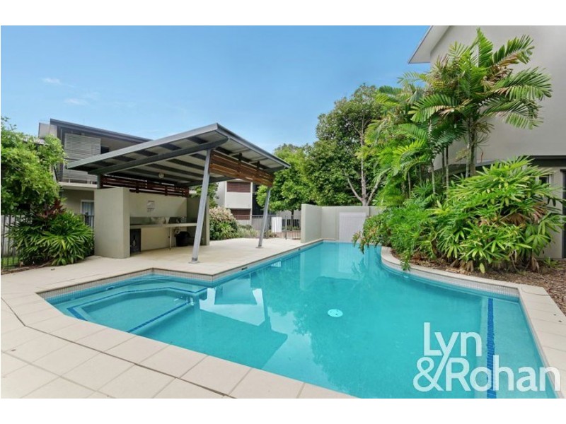 8/159 Riverside Boulevard, Douglas QLD 4814