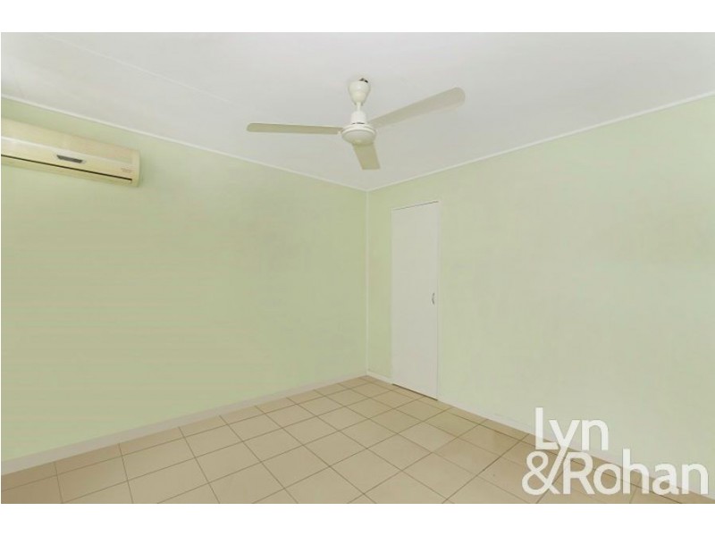 4/54 Percy Street, West End QLD 4810