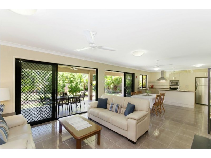 5 Currawinya Court, Bushland Beach QLD 4818
