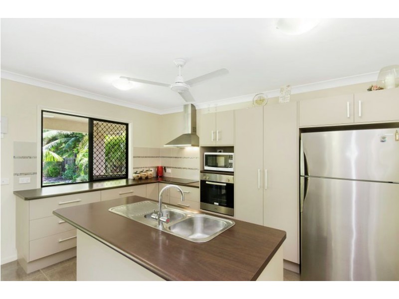 5 Currawinya Court, Bushland Beach QLD 4818