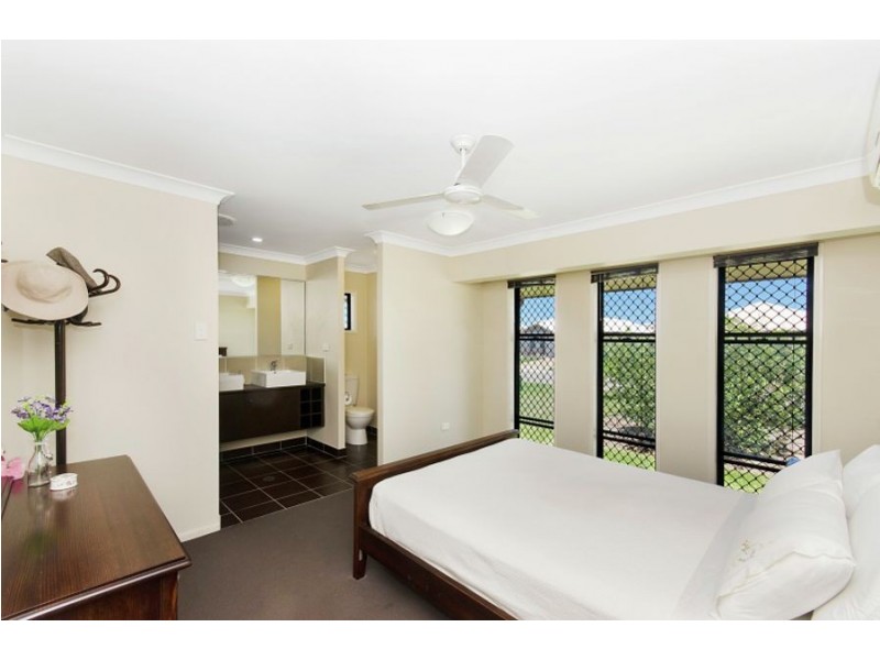 5 Currawinya Court, Bushland Beach QLD 4818