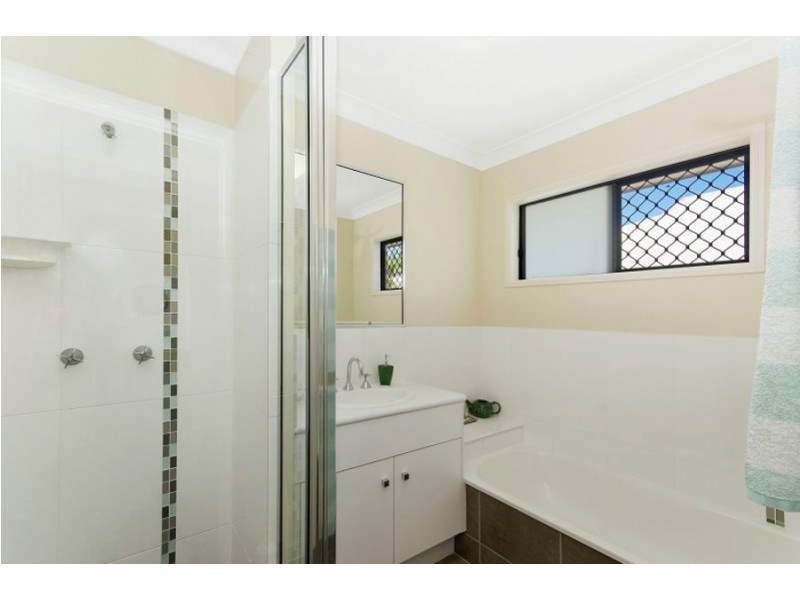 5 Currawinya Court, Bushland Beach QLD 4818