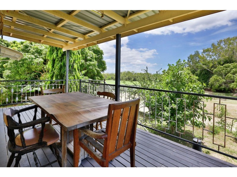 11 Old Common Road, Belgian Gardens QLD 4810