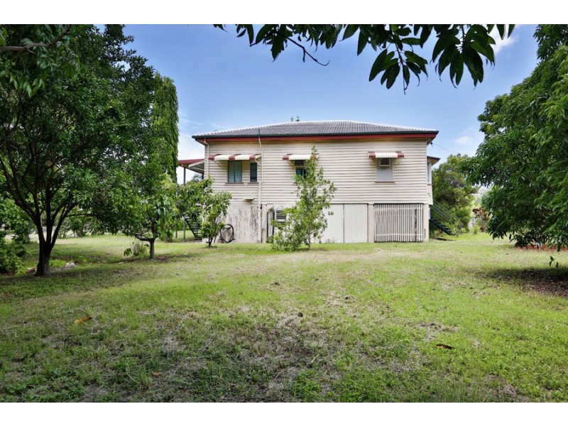 11 Old Common Road, Belgian Gardens QLD 4810