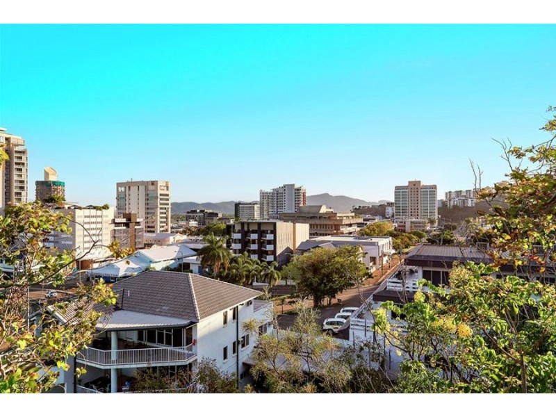 4 Oxley Street, North Ward QLD 4810